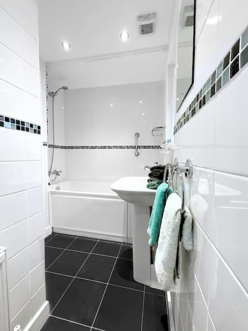 White Eden - Explore Cornwall From A Comfy Central Appartment St Austell Exterior foto